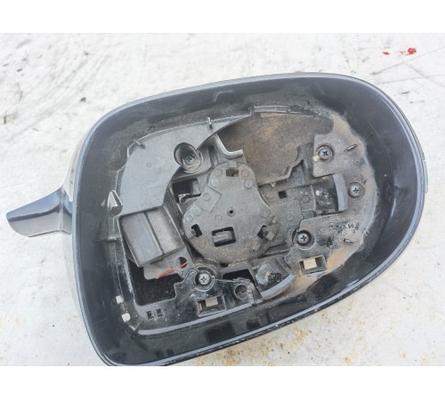 Зеркало заднего вида боковое левое