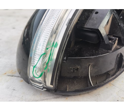 Зеркало заднего вида боковое левое