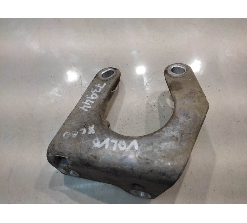 кронштейн редуктора передний