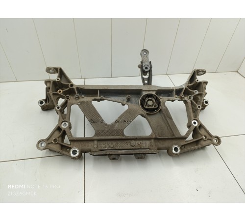 Подрамник передний