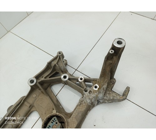 Подрамник передний