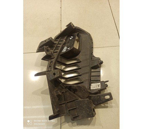 Накладка переднего бампера (левая)