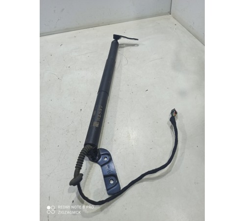 Амортизатор крышки багажника(правый)