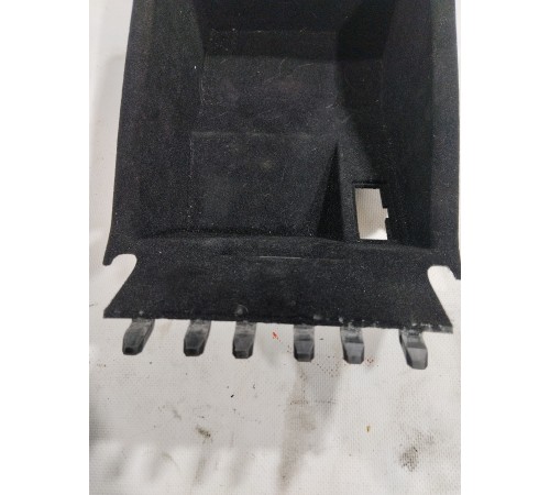 Отсек консоли вещевой