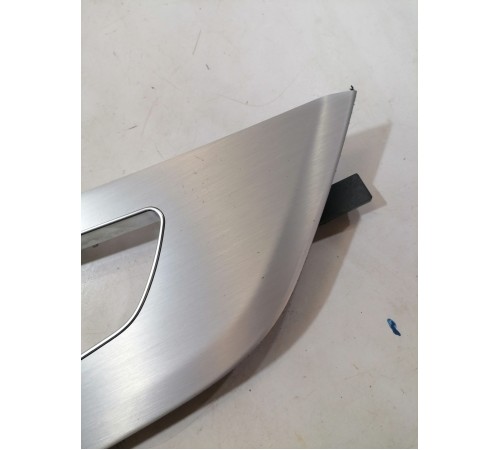Накладка обшивки двери задняя правая