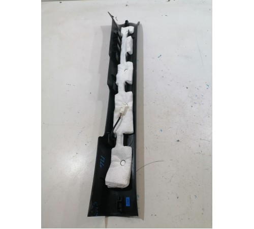 Накладка порога передняя левая