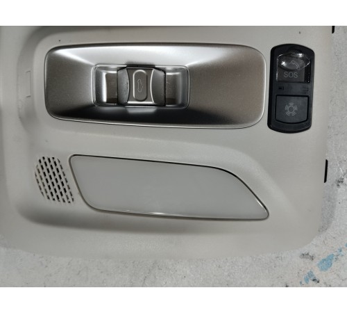 Плафон внутреннего освещения передний