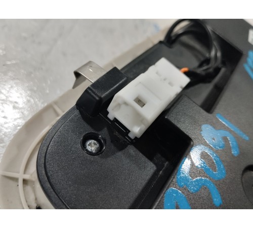 Плафон внутреннего освещения передний