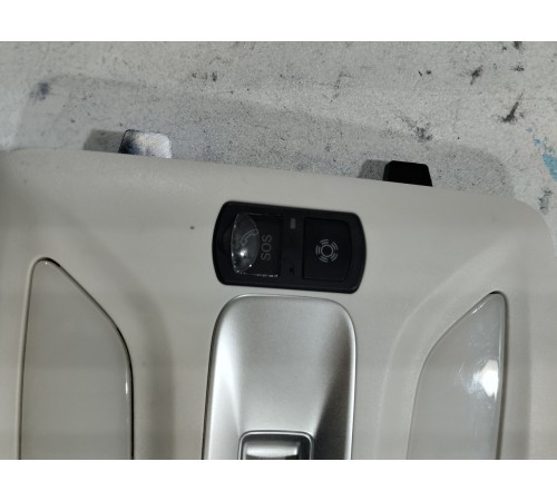 Плафон внутреннего освещения передний