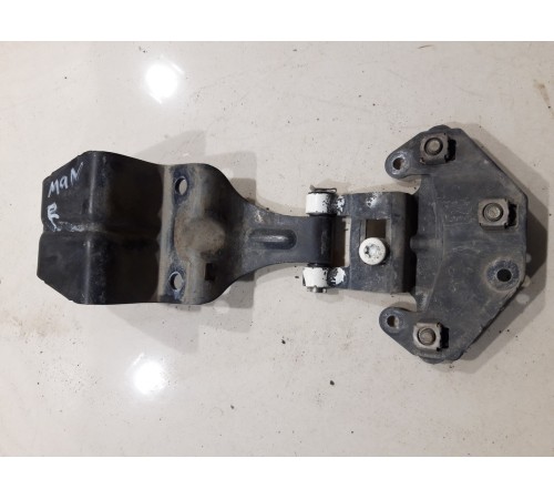 Петля капота(правая)