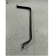 Крепление топливного бака правое