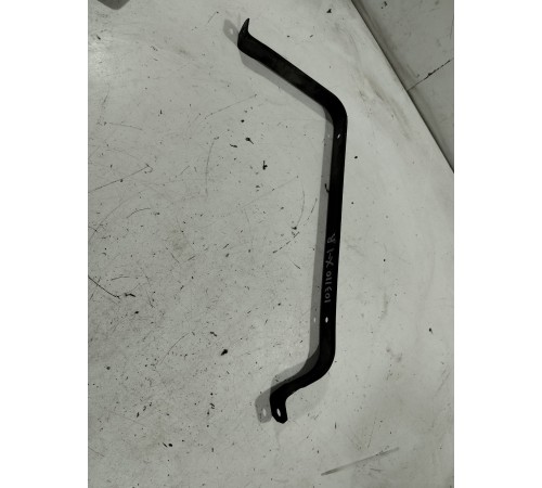 Крепление топливного бака правое