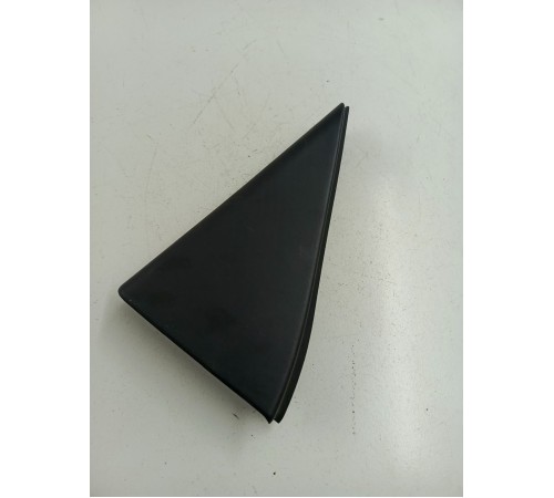 Уголок двери задний правый