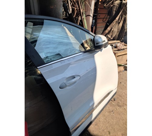 Дверь передняя правая в сборе