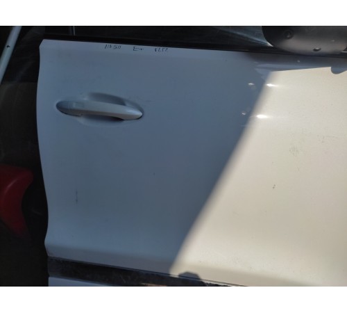 Дверь передняя правая в сборе