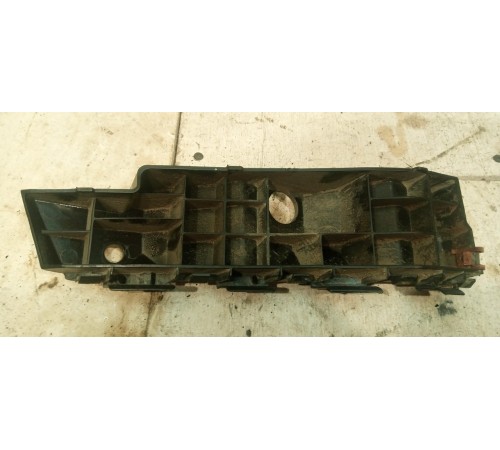 Кронштейн переднего бампера правый