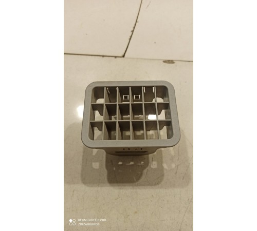 Решетка вентиляции обдува салона вспомогательная