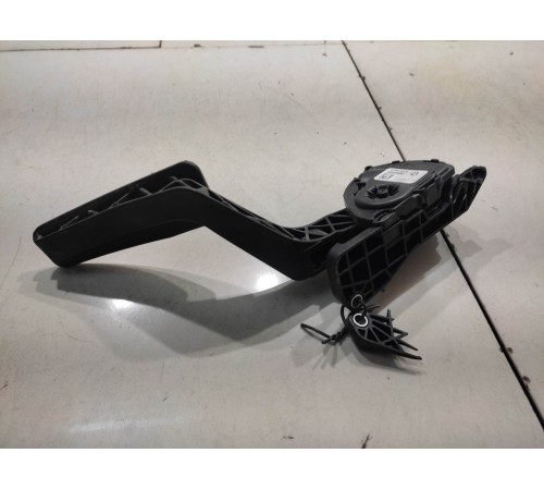 Педаль акселератора