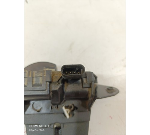 Замок крышки багажника