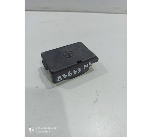 Крышка клеммы аккумулятора плюс