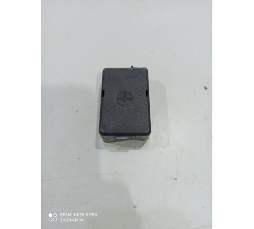 Крышка клеммы аккумулятора плюс