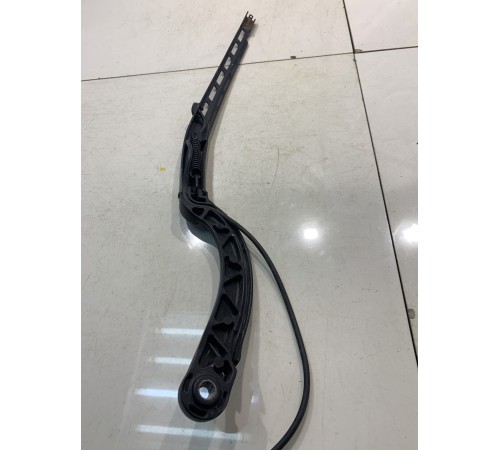 Стеклоочиститель (передний, левый)