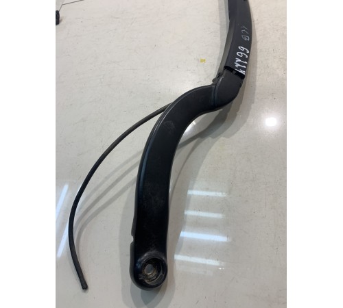 Стеклоочиститель (передний, левый)