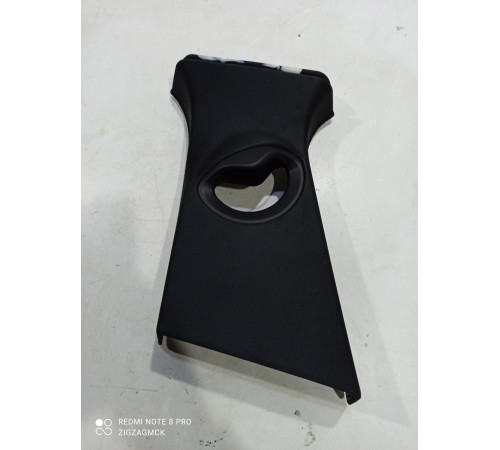 Обшивка центральной стойки(левая верхняя)