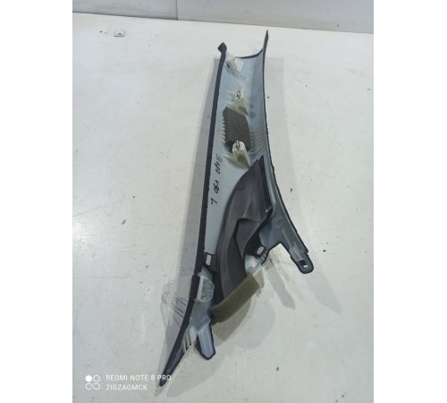 Обшивка передней стойки (левая)