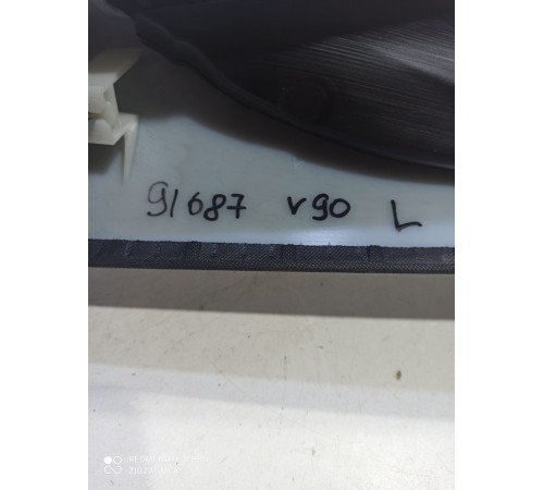 Обшивка передней стойки (левая)