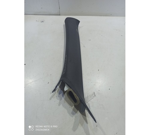 Обшивка передней стойки (левая)