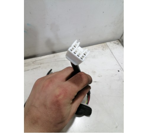 Амортизатор крышки двери багажника левый