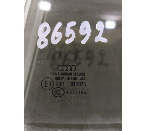 Стекло двери (заднее левое)