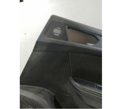 Обшивка двери задняя правая