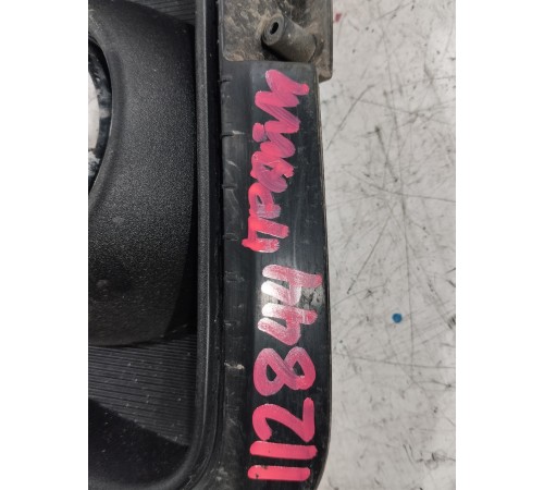 Накладка противотуманной фары правая