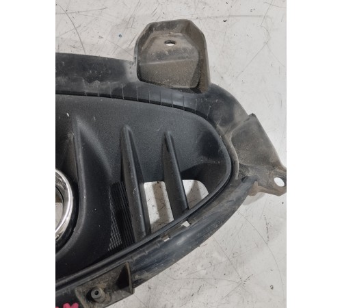 Накладка противотуманной фары правая