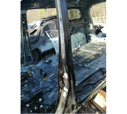 Порог со стойкой (левый)