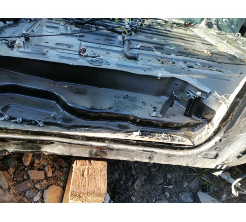 Порог со стойкой (левый)