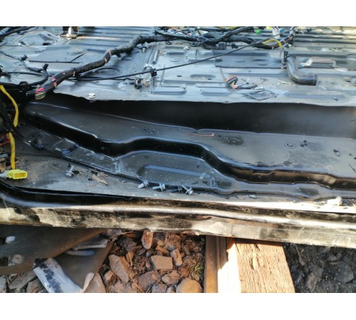 Порог со стойкой (левый)