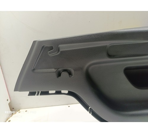 Обшивкаи багажника левая