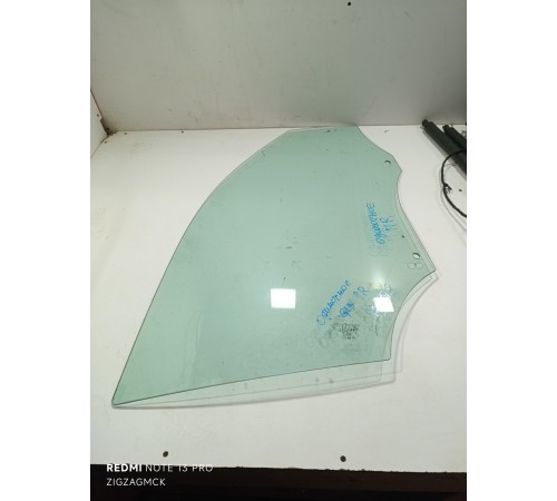 Стекло двери переднее правое