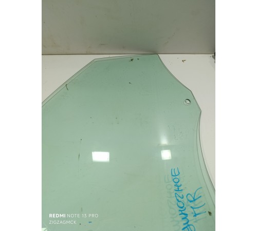 Стекло двери переднее правое