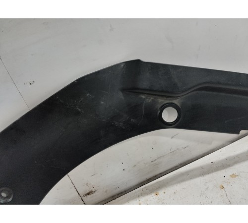 Накладка замка капота правая