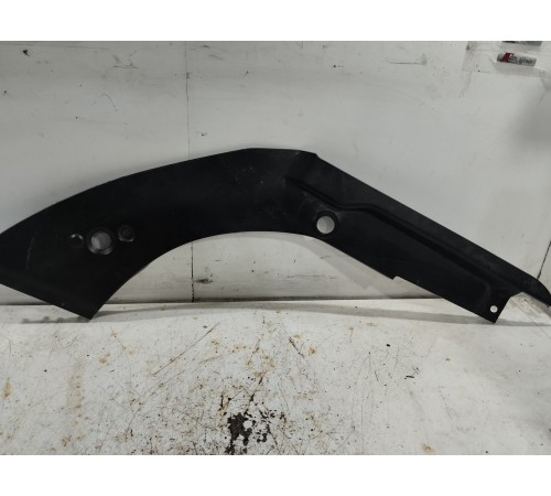 Накладка замка капота правая