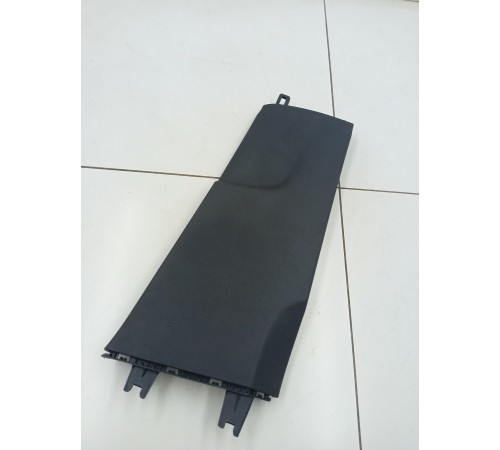 Обшивка центральной стойки правая нижняя