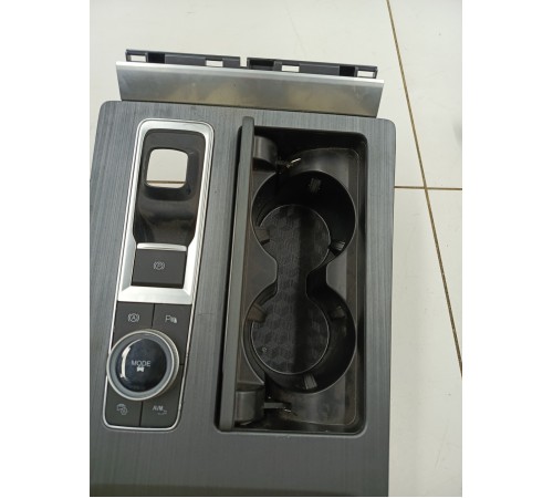 Накладка центральной консоли декоративная в сборе