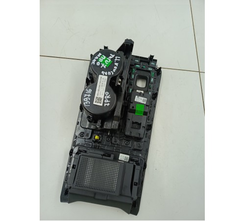 Накладка центральной консоли декоративная в сборе