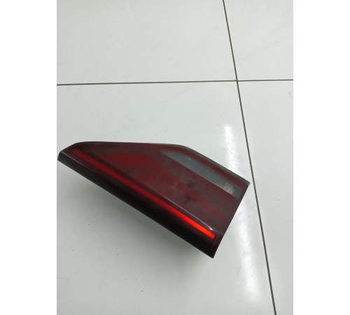 Фонарь крышки багажника левый