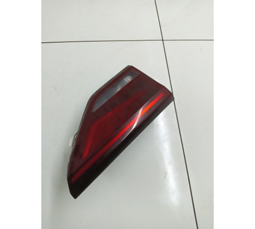 Фонарь крышки багажника левый