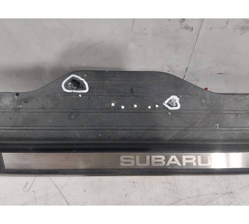 Накладка порога (передняя правая)